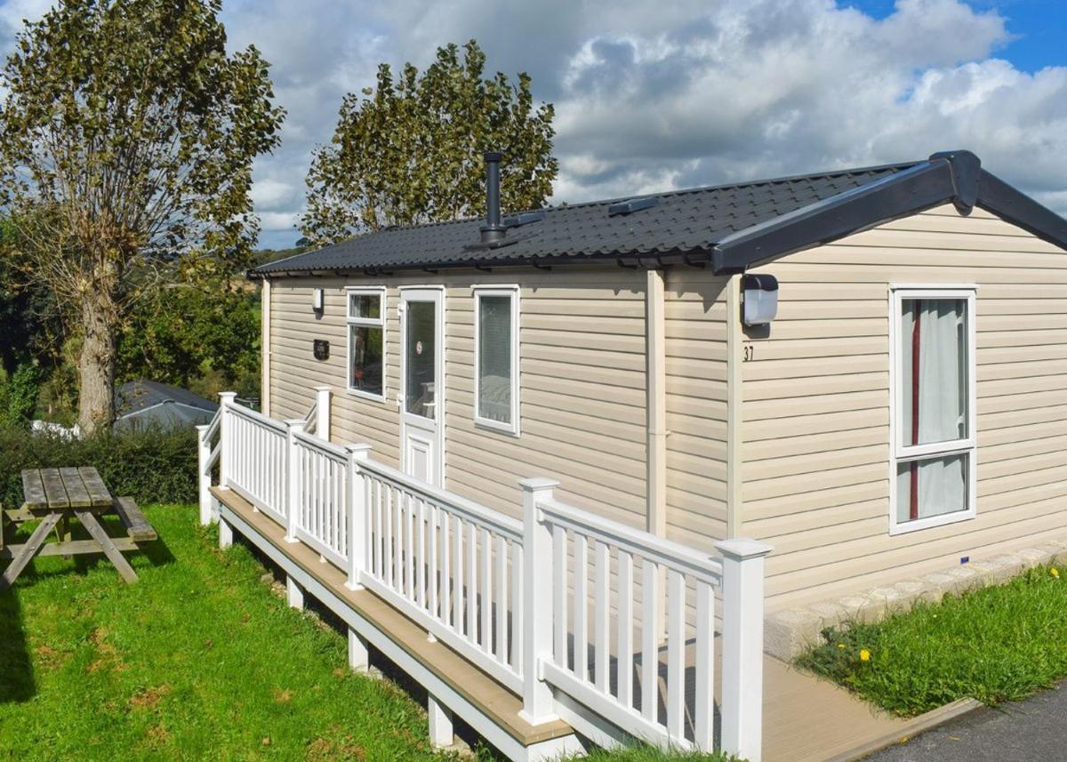 Newlands Park Hotel Charmouth Exterior photo